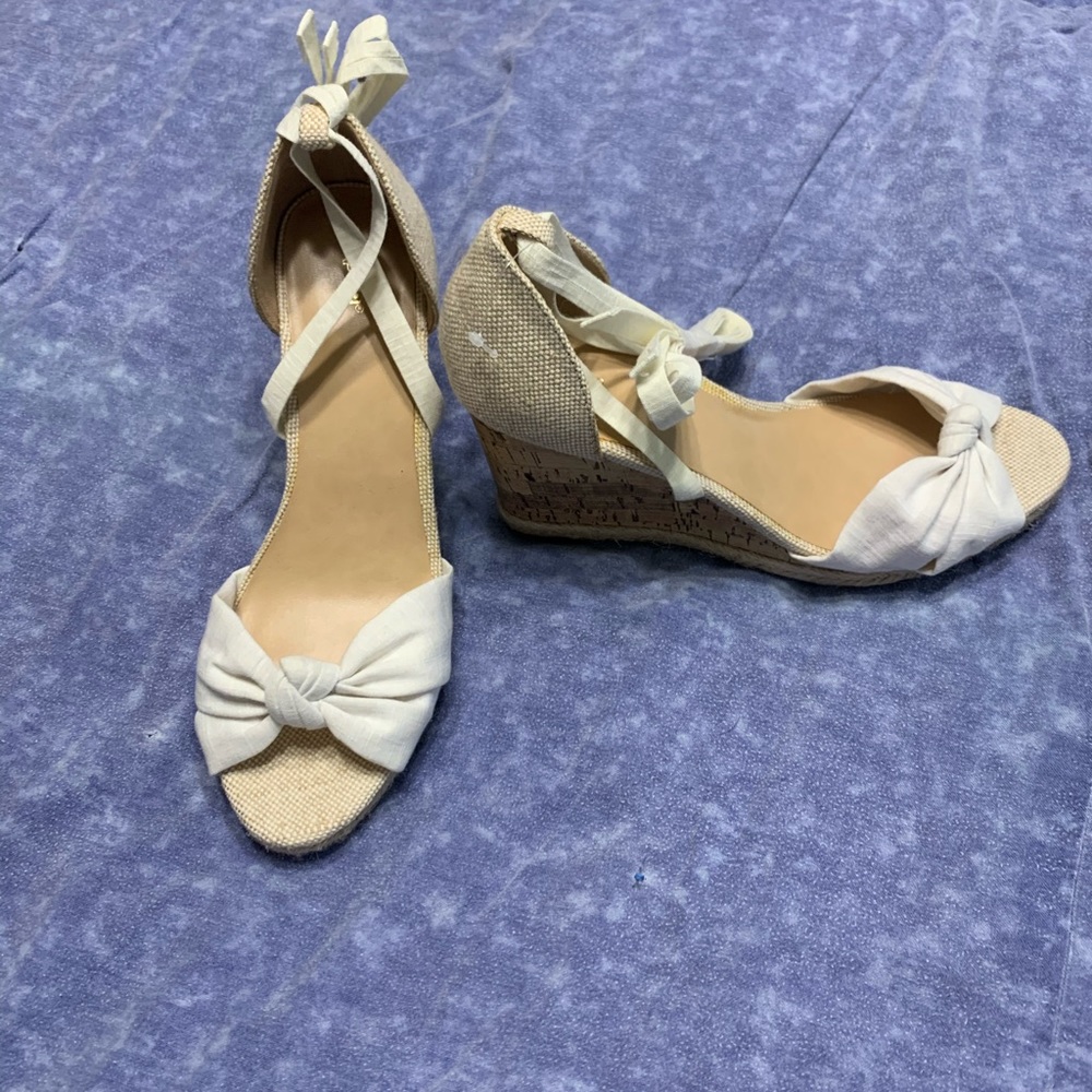 Apt. 9 Nib White And Cream Heels Size 8.5 - image 3